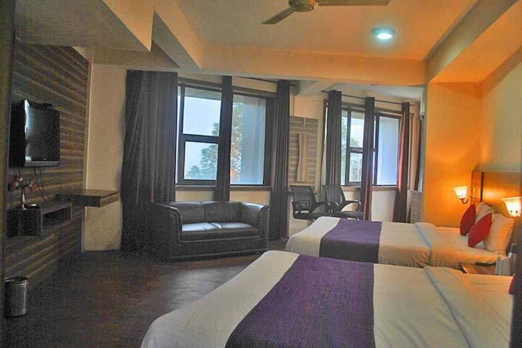 Vijay Palace Hostel Dharamshala Exterior photo